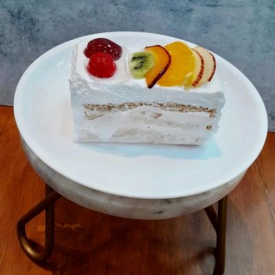 Fresh Fruit Pastry Bathinda Mohali – Pammis Bakers