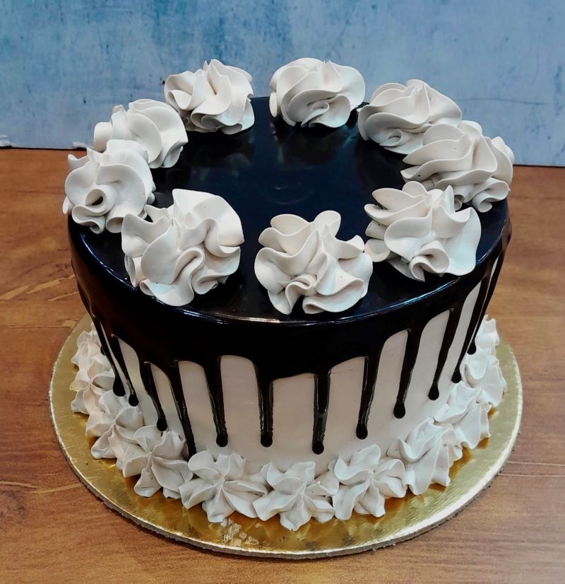 choco cake Rich Chocolate Cake for Parties
